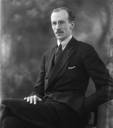 Image of Basil Liddell Hart from Wikimedia commons